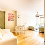 Victus Sunny With Parking By Renters Daire *