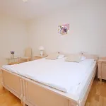 Victus Sunny With Parking By Renters * Sopot