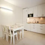 Victus Sunny With Parking By Renters