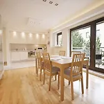 Victus Sunny With Parking By Renters * Sopot