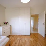 Victus Sunny With Parking By Renters *