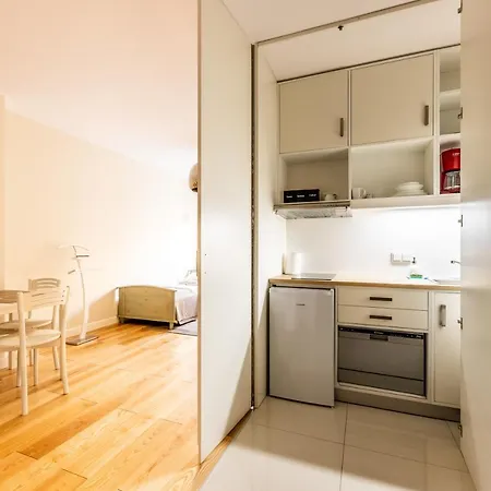 Victus Apartamenty, Cadena ソポト