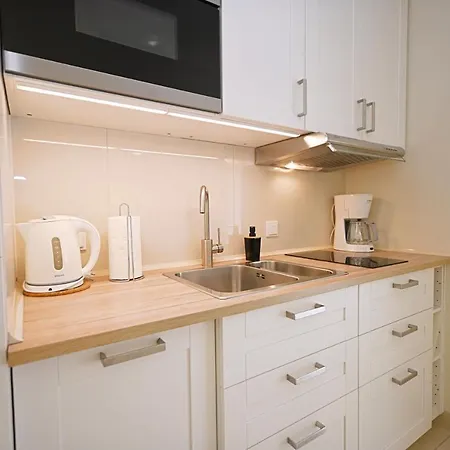 Victus Apartamenty, Cadena