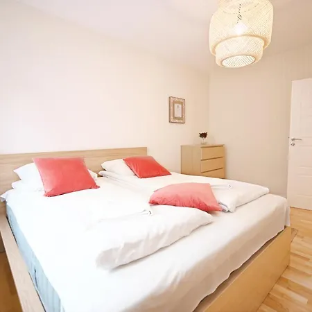 Appartamento Victus Sunny With Parking By Renters