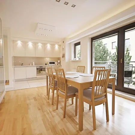 Victus Apartamenty, Cadena * ソポト