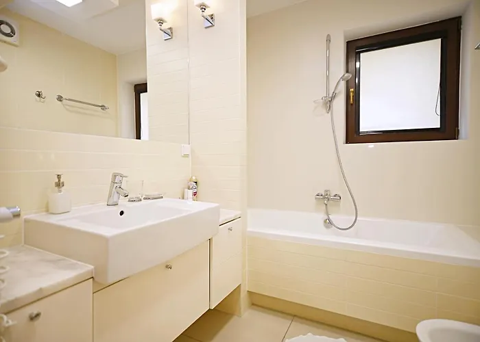 Victus Apartamenty, Cadena Lejlighed *